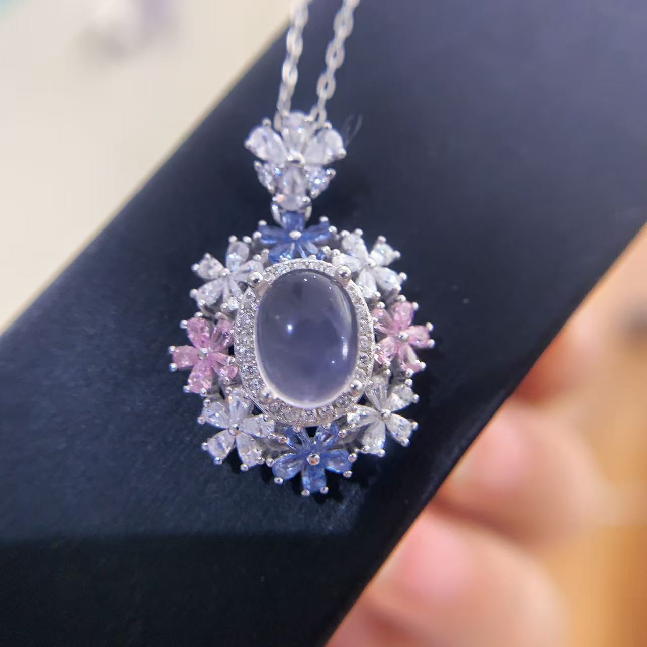 Natural Rose Quartz Sweetheart Floral Halo Pendant — 18k Rose Gold Vermeil